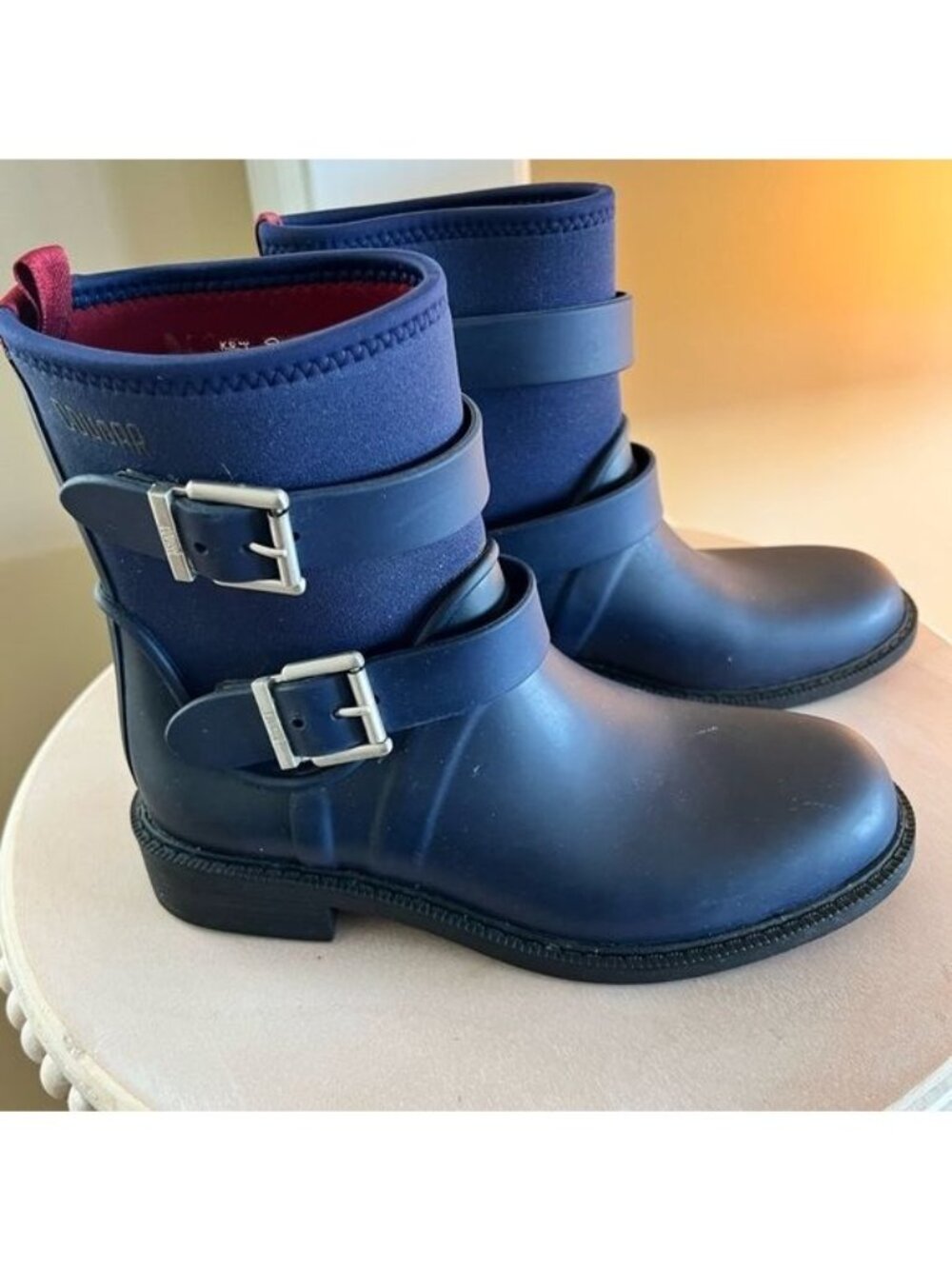 Cougar Women’s Kirby Rain Boot Size 7 Navy Blue with Red Lining Buckle Gardening